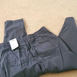 Gray Sonoma Capri, size 16
